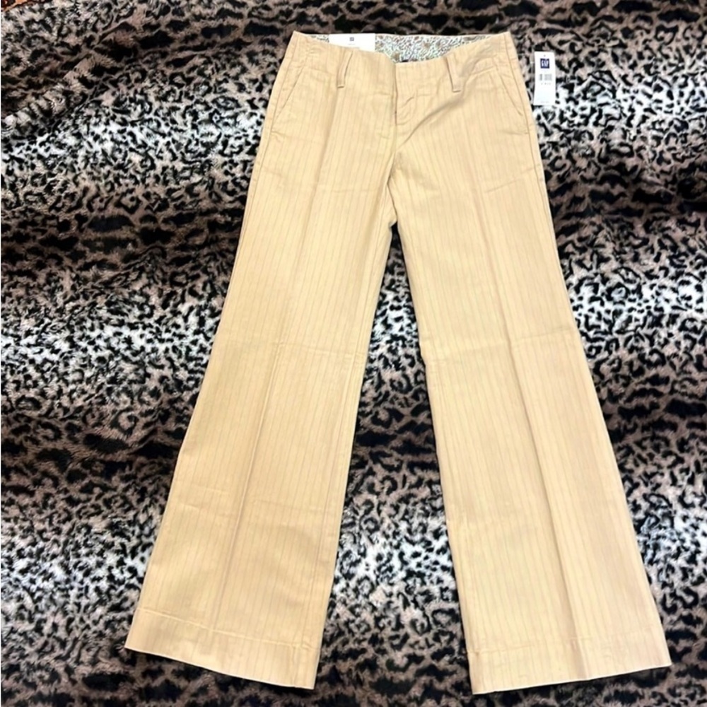 NWT Gap Ultra Low Fit Flared Trouser size 2R
